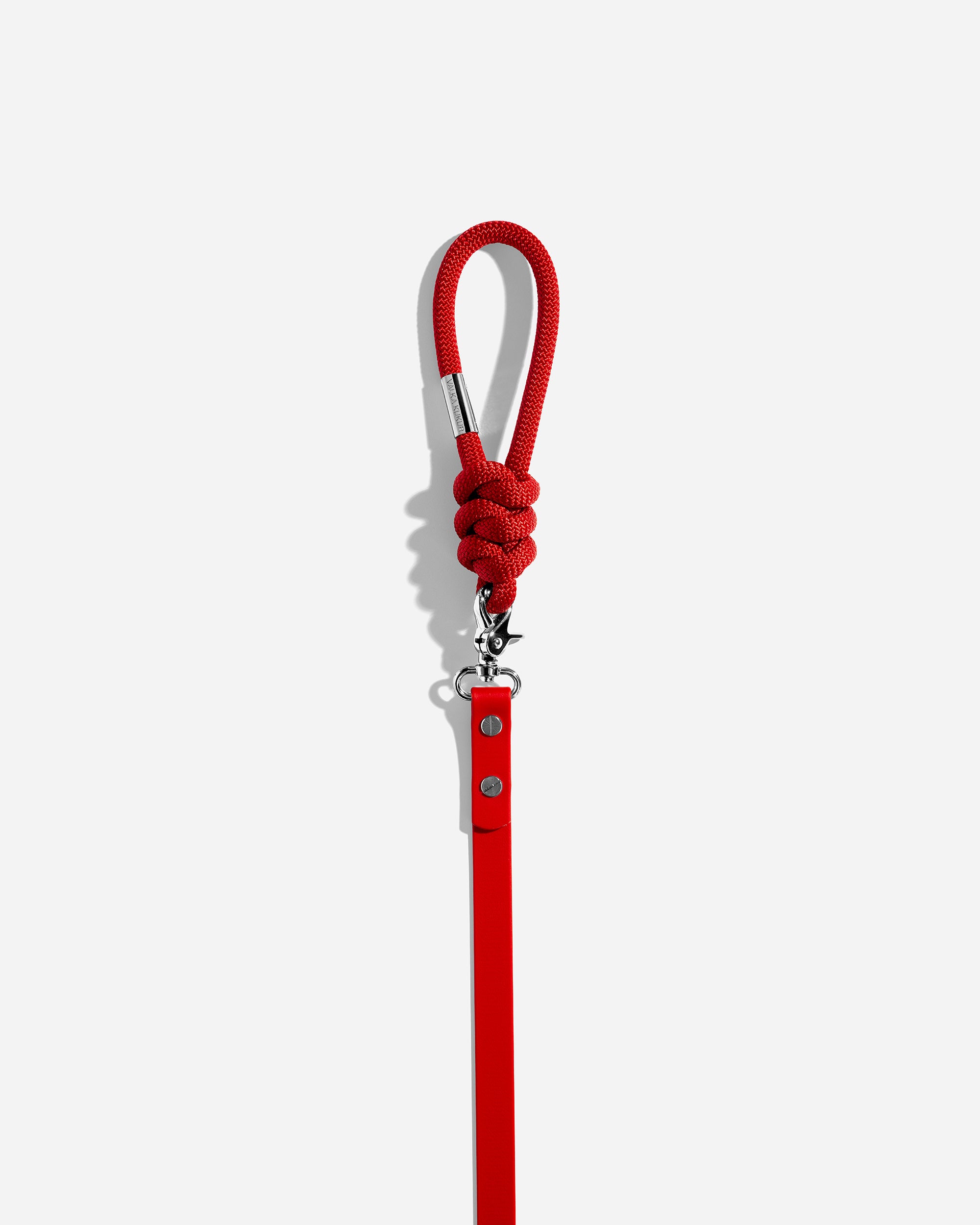 BOLD HANDLE in Party Red
